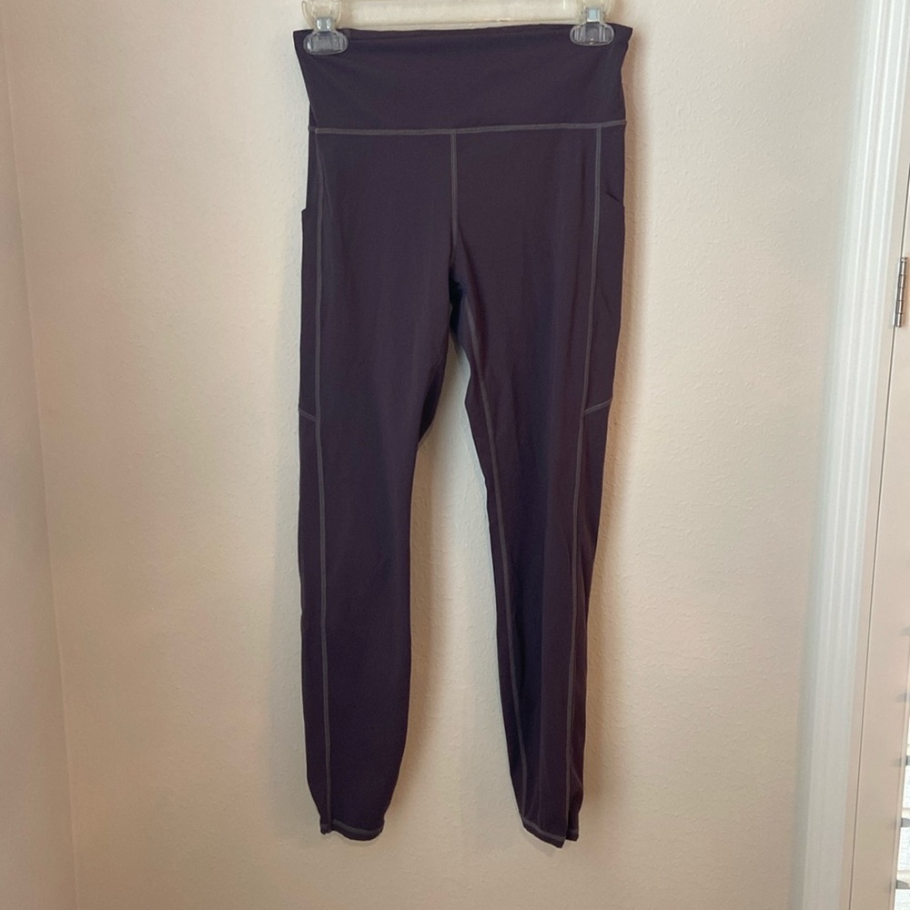 Vuori Dark Chestnut Stride Leggings - Picture 1 of 6